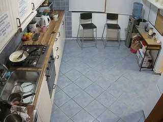 voyeurcam-julmodels-kitchen-2
