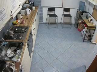 voyeurcam-julmodels-kitchen-2