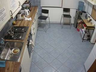 voyeurcam-julmodels-kitchen-2