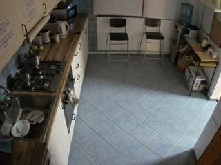 voyeurcam-julmodels-kitchen-2