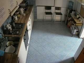 voyeurcam-julmodels-kitchen-2