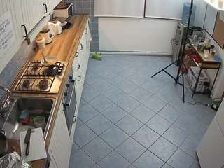 voyeurcam julmodels kitchen 