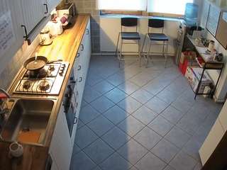 voyeurcam-julmodels-kitchen-2