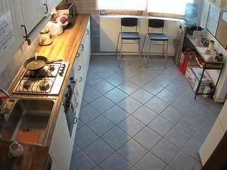 voyeurcam-julmodels-kitchen-2