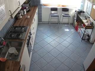 voyeurcam-julmodels-kitchen-2