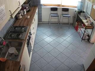 voyeurcam-julmodels-kitchen-2