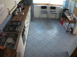 voyeurcam-julmodels-kitchen-2