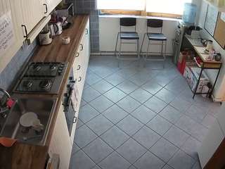 voyeurcam-julmodels-kitchen-2