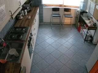 voyeurcam-julmodels-kitchen-2