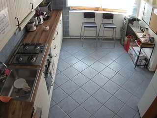voyeurcam-julmodels-kitchen-2