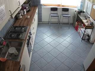 voyeurcam-julmodels-kitchen-2