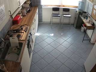 voyeurcam-julmodels-kitchen-2