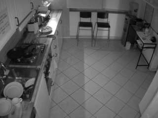 voyeurcam-julmodels-kitchen-2