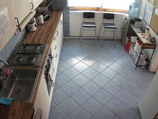voyeurcam-julmodels-kitchen-2