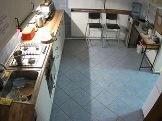 voyeurcam-julmodels-kitchen-2
