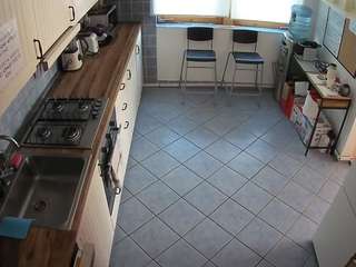 voyeurcam-julmodels-kitchen-2