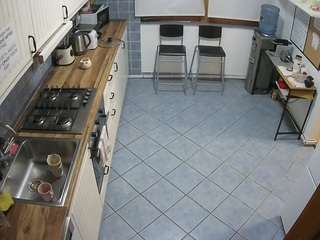 voyeurcam-julmodels-kitchen-2