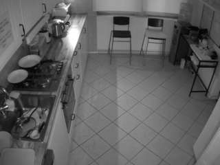 voyeurcam-julmodels-kitchen-2