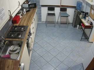 voyeurcam-julmodels-kitchen-2