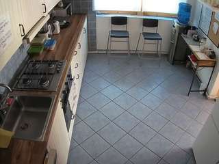 voyeurcam-julmodels-kitchen-2