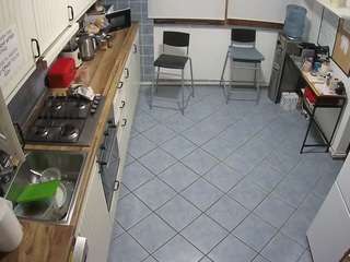 voyeurcam-julmodels-kitchen-2