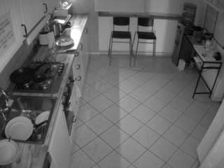 voyeurcam-julmodels-kitchen-2