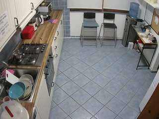 voyeurcam-julmodels-kitchen-2