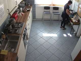voyeurcam-julmodels-kitchen-2