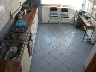 voyeurcam-julmodels-kitchen-2