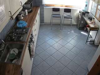 voyeurcam-julmodels-kitchen-2