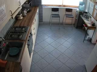 voyeurcam-julmodels-kitchen-2