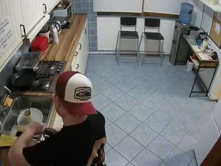 voyeurcam-julmodels-kitchen-2