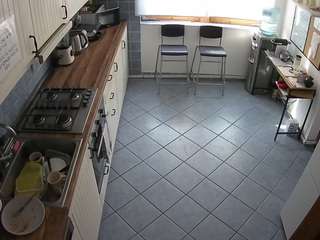 voyeurcam-julmodels-kitchen-2