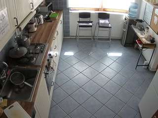 voyeurcam-julmodels-kitchen-2