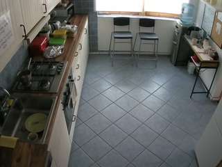 voyeurcam-julmodels-kitchen-2