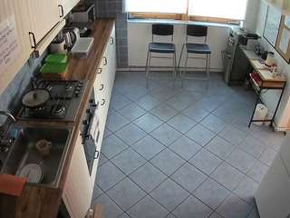 voyeurcam-julmodels-kitchen-2
