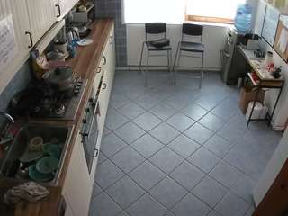 voyeurcam-julmodels-kitchen-2