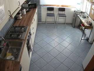 voyeurcam-julmodels-kitchen-2