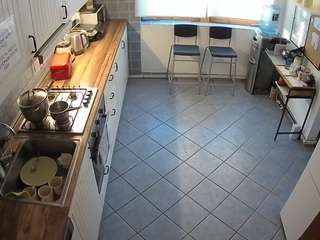 voyeurcam-julmodels-kitchen-2