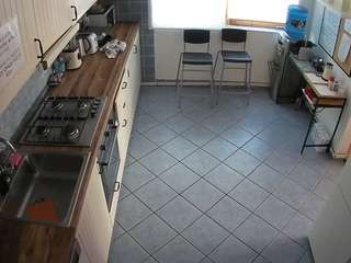 voyeurcam-julmodels-kitchen-2