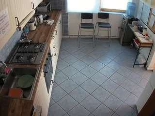 voyeurcam-julmodels-kitchen-2