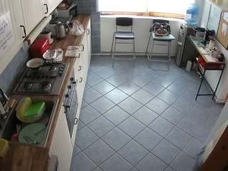 voyeurcam-julmodels-kitchen-2