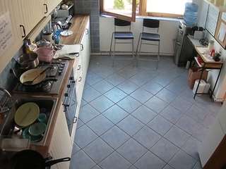 voyeurcam-julmodels-kitchen-2