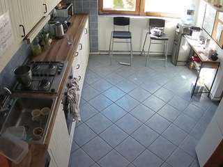 voyeurcam-julmodels-kitchen-2