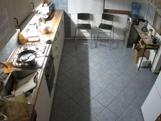voyeurcam-julmodels-kitchen-2