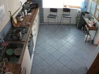 voyeurcam-julmodels-kitchen-2
