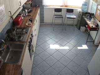 voyeurcam-julmodels-kitchen-2