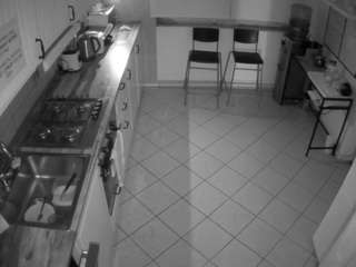 voyeurcam-julmodels-kitchen-2