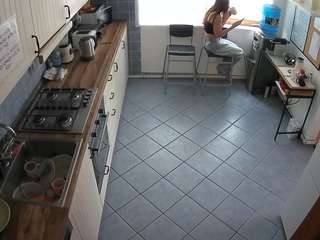 voyeurcam-julmodels-kitchen-2