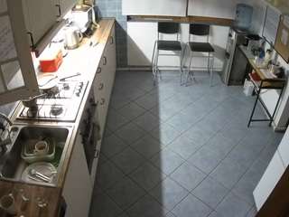 voyeurcam-julmodels-kitchen-2